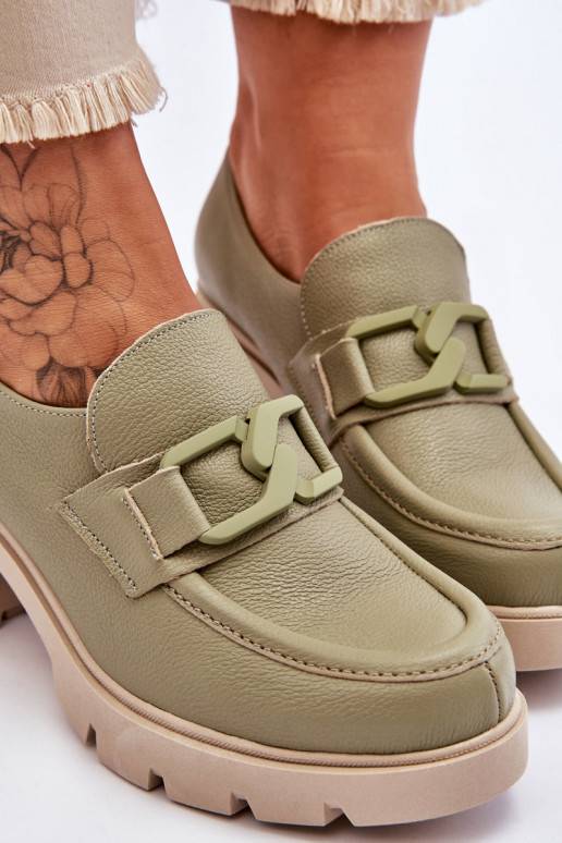 Elegant shoes on a pillar With Silver Ornament Green Harmell Elegant shoes on a pillar With Silver Ornament Green Harmell