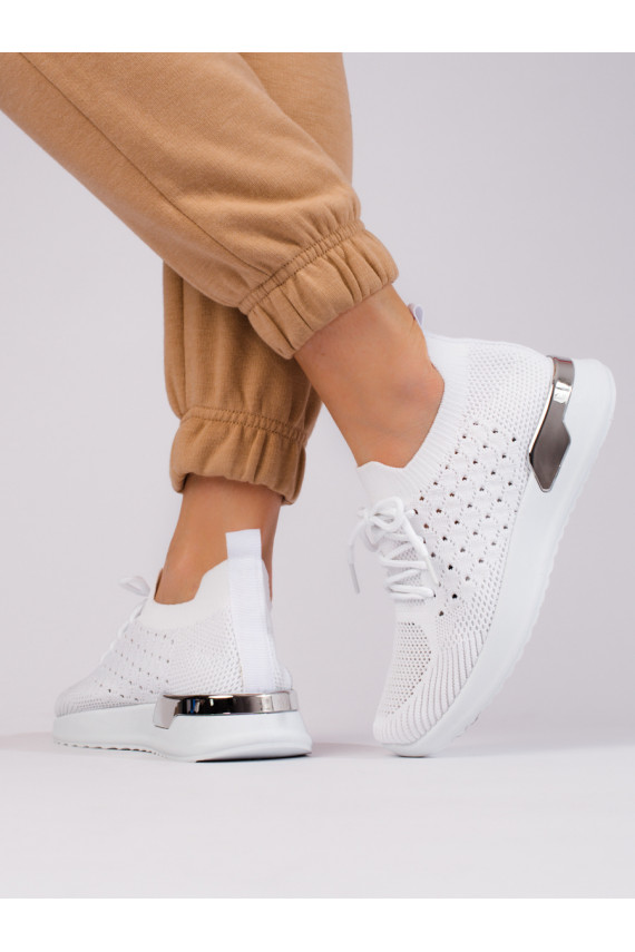 White color  sneakers Shelovet