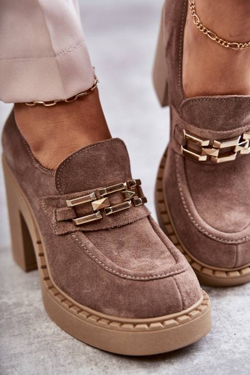 Suede shoes on a massive post Beige Jaime