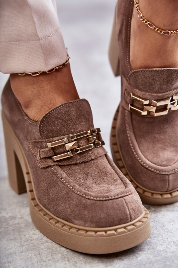 Suede shoes on a massive post Beige Jaime