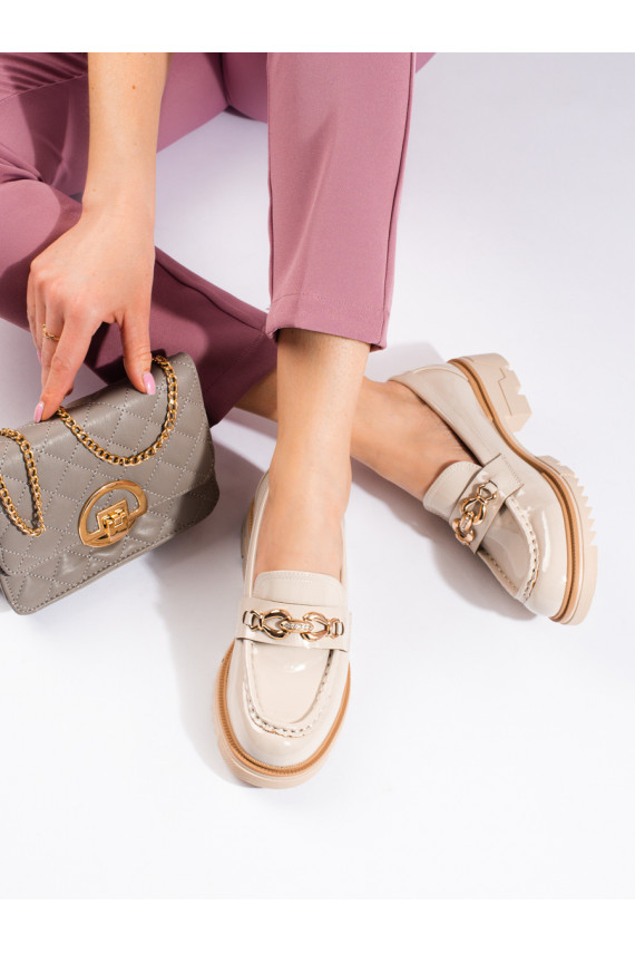 with lacquer effect beige shoes  Shelovet
