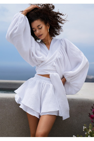 Capri - White muslin frilled shorts