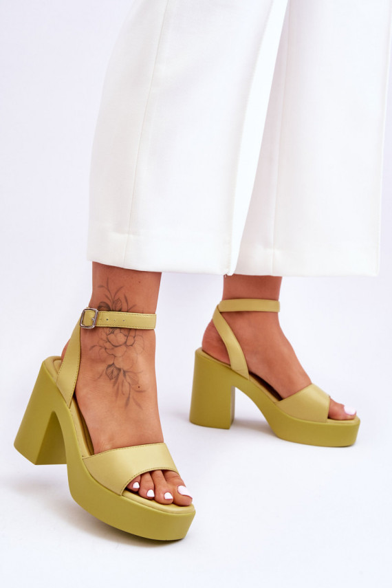 Fashionable Sandals On Massive Heel Lime Karmine