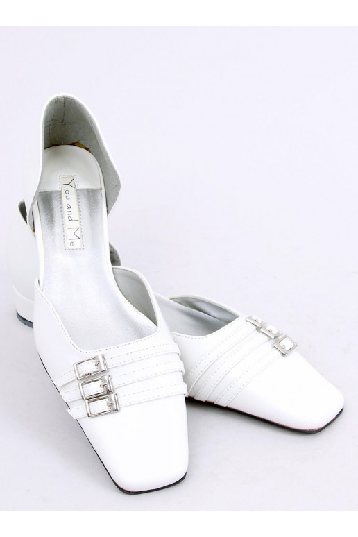 High-heeled shoes  1922-28 WHITE