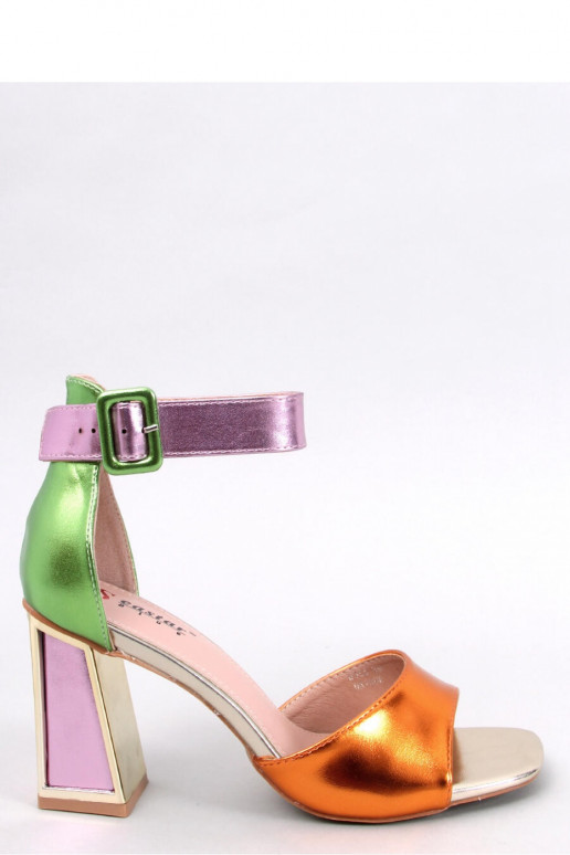 Spalvotos aukštakulnės basutės Inello...