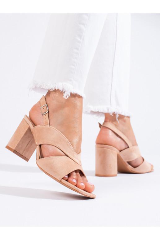 of suede sandals  beige Vinceza