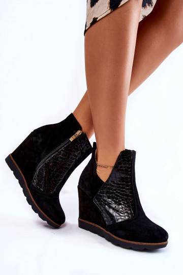 Suede Crocodile Wedge Boots Black Alda 2