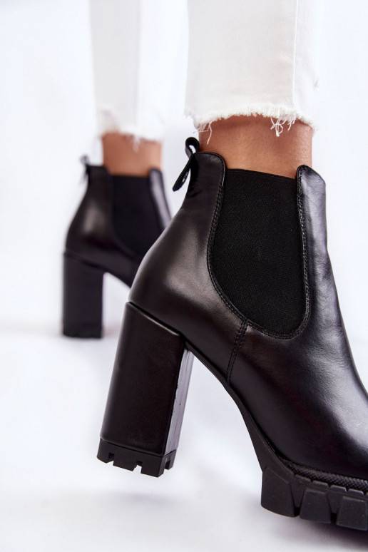 Leather Boots Smooth On A Bar Black Eldey