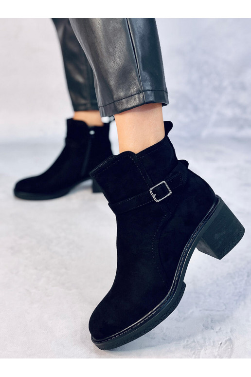 Boots with a wide heel ARETHA BLACK