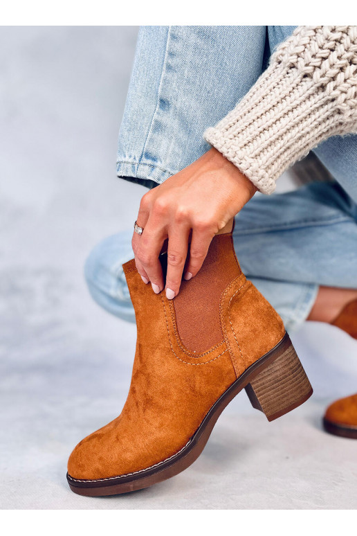 Boots with a wide heel FILL CAMEL