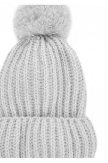 Naluu - White winter hat 2