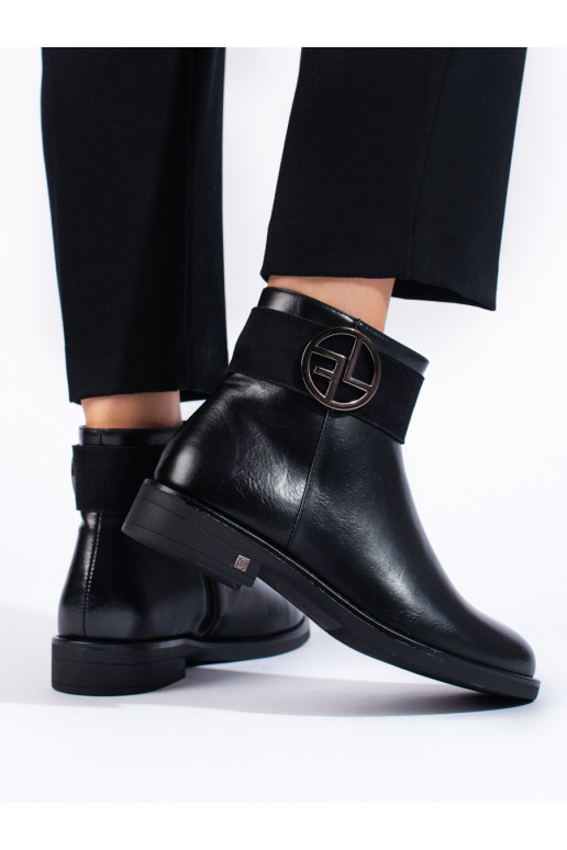 black  boots  Potocki