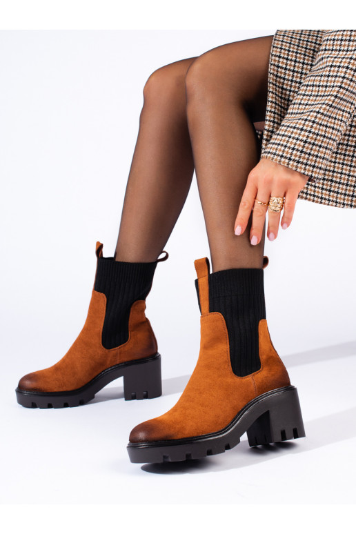 Brown color  boots  Potocki