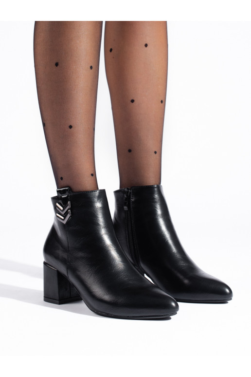 Elegant style black