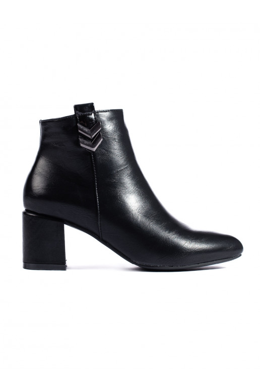 Elegant style black