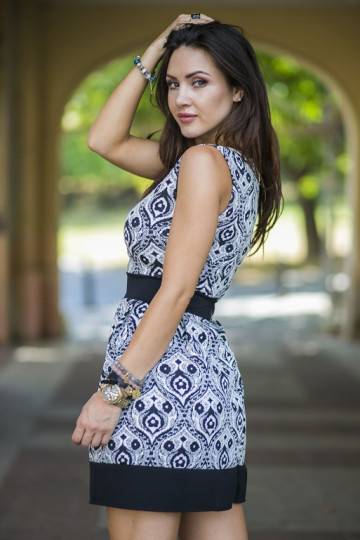 Išskirtinė gėlėta suknelė 2