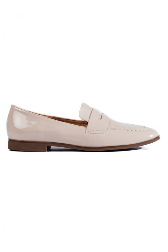 with-lacquer-effect-beige-women-s-moccasins-shelovet
