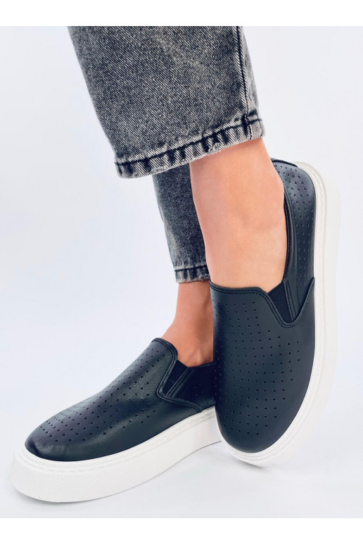 casual shoes slip-on  TOWNS BLACK