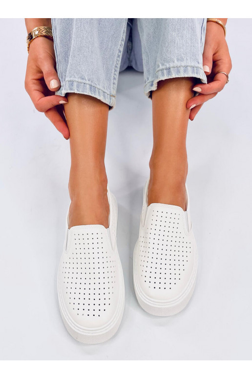casual shoes slip-on  TOWNS WHITE