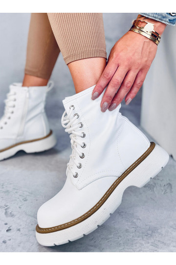 Boots  PEDDY WHITE
