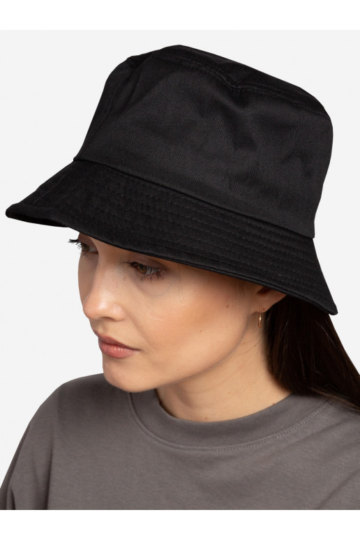 hat black color