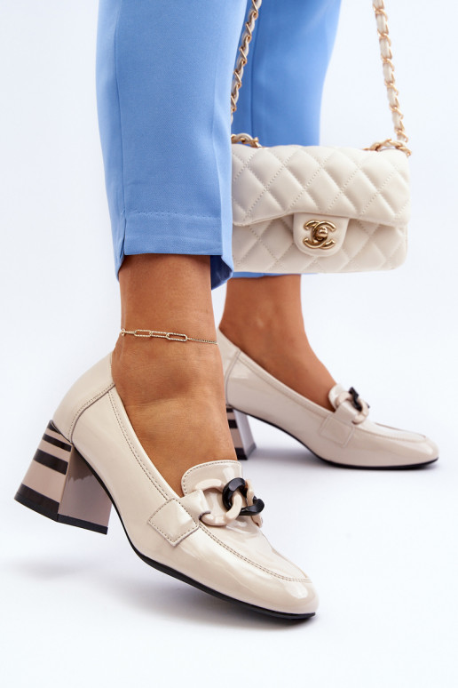 Beige Patent Leather Pumps with Chain Paliotte