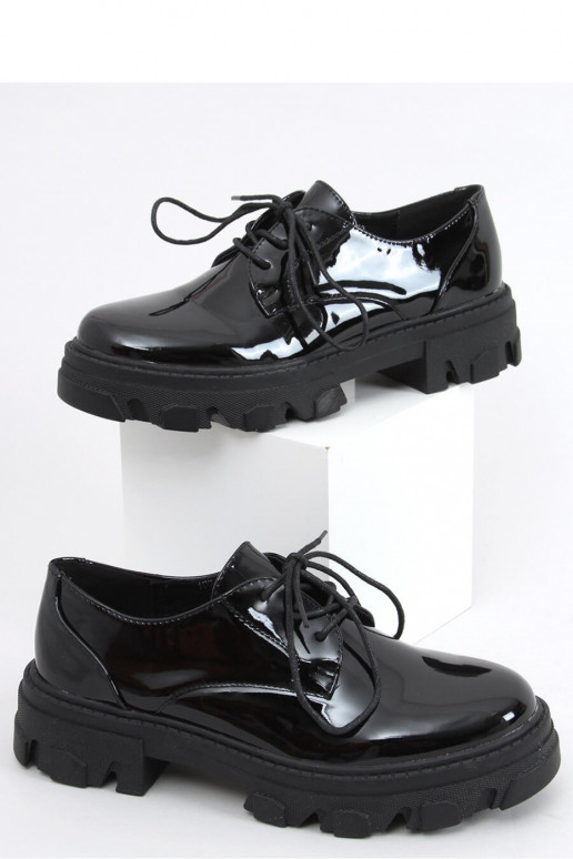 Juodos spalvos mokasinai su lako efektu