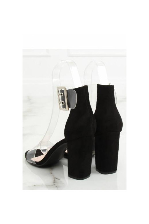 Batelia su kulniukais juodos spalvos...