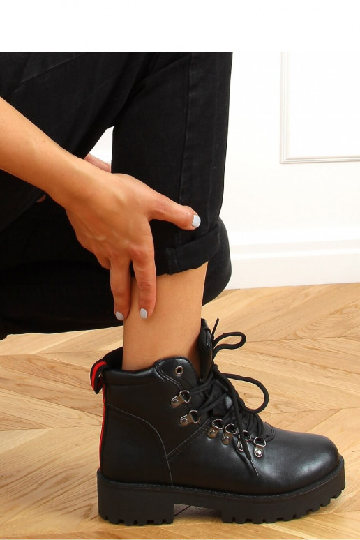 Aulinukai juodos spalvos modelis Inello