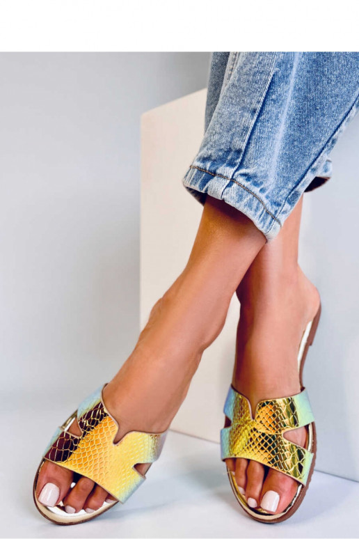 Šlepetės aukso spalvos