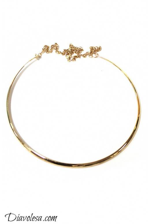 Necklace in gold color Necklace in gold color