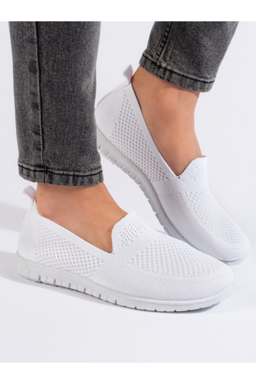 Persistent model shoes slip on white color