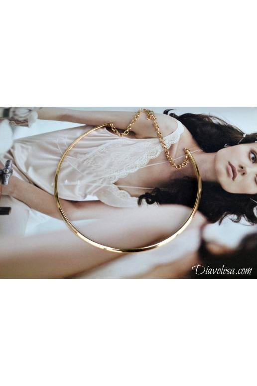 Necklace in gold color Necklace in gold color