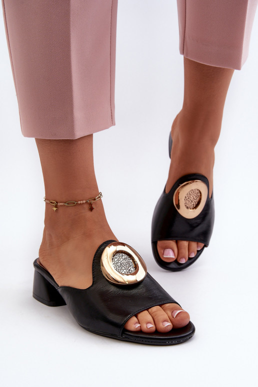 Elegant Women's Sandals with Low Heel and Gold Decoration Black Uzimila