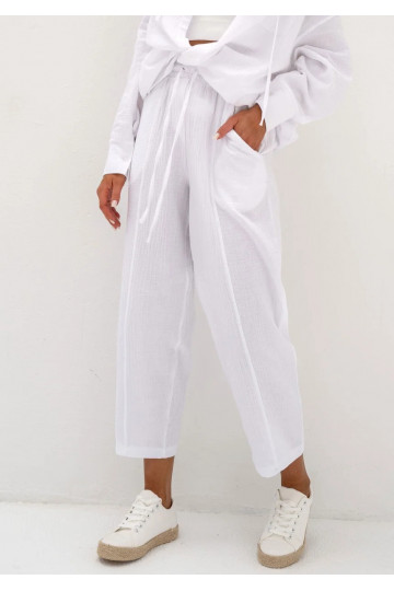 - White muslin jogger pants