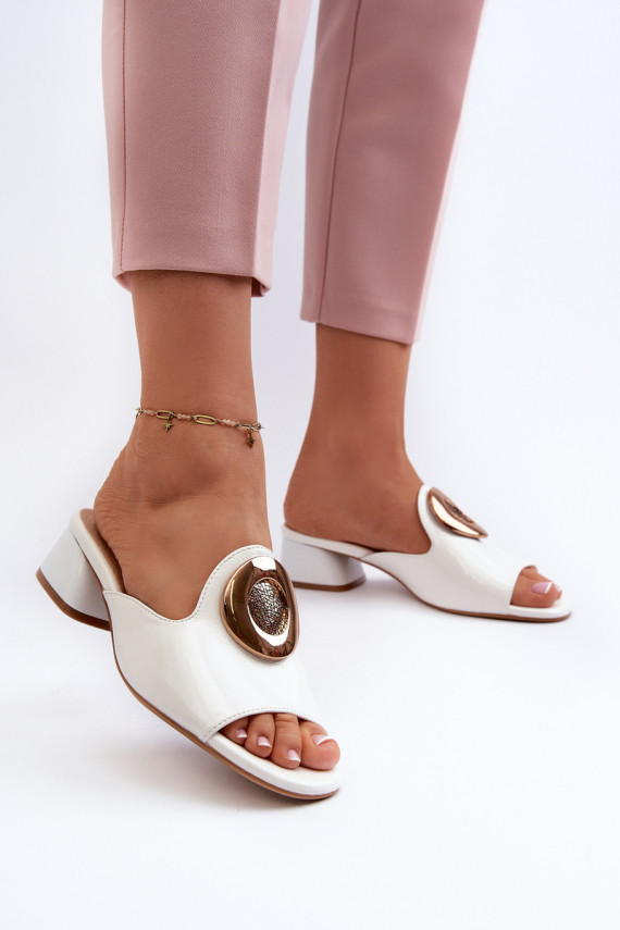 Elegant Lacquered Women's Mules with Low Heel and Gold Decoration White Uzimila