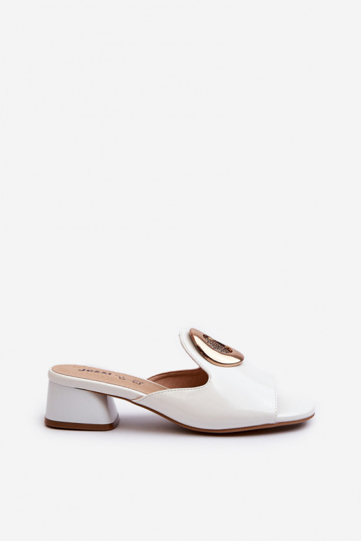 Elegant Lacquered Women's Mules with Low Heel and Gold Decoration White Uzimila