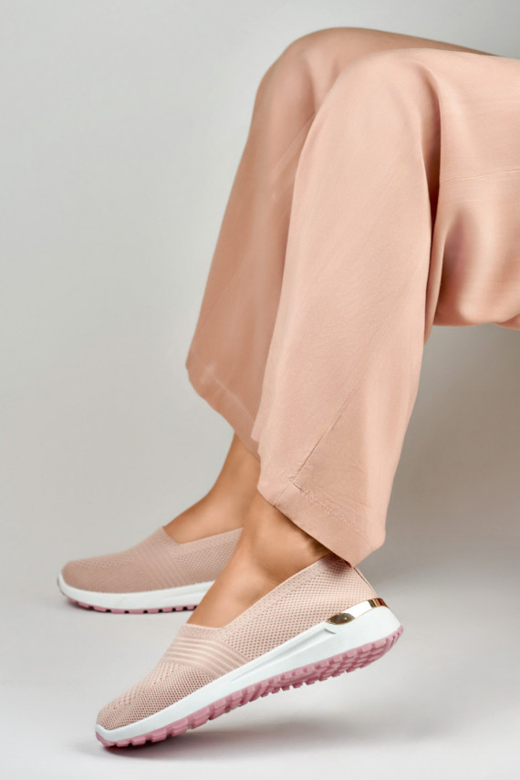 Comfortable women's shoes for everyday wear