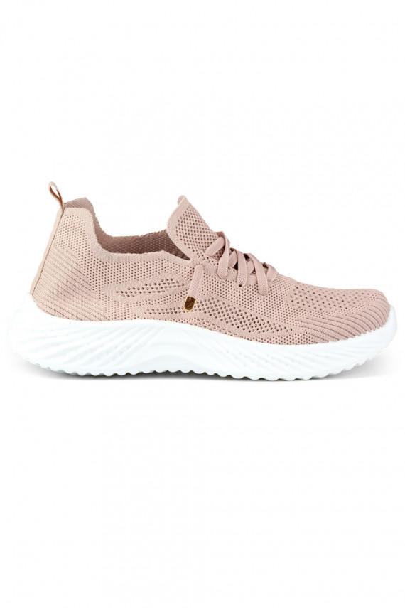 Women's sports shoes