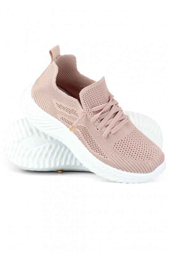 Women's sports shoes