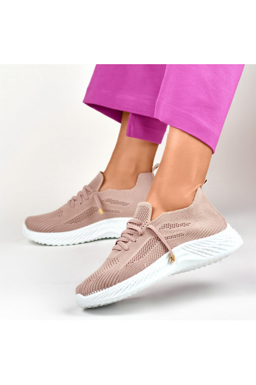 Women's sports shoes