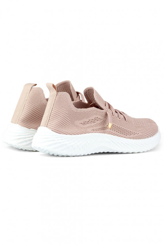 Women's sports shoes
