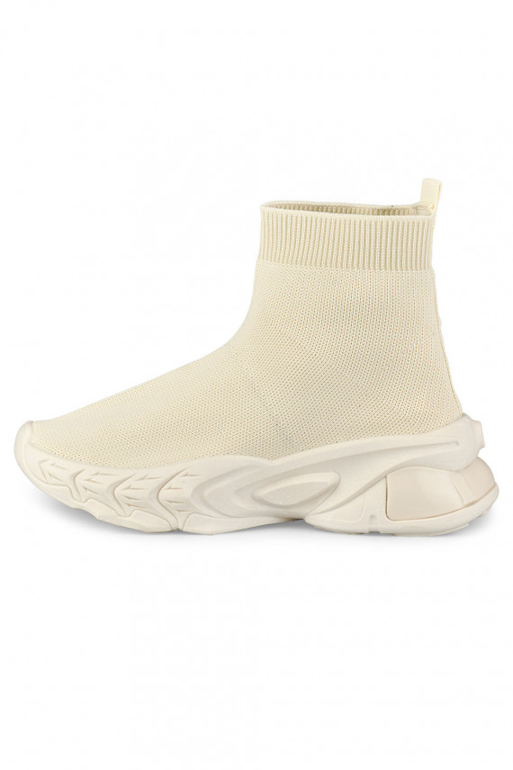 Women's beige shoes
