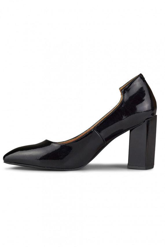 Lacquered black high-heeled shoes