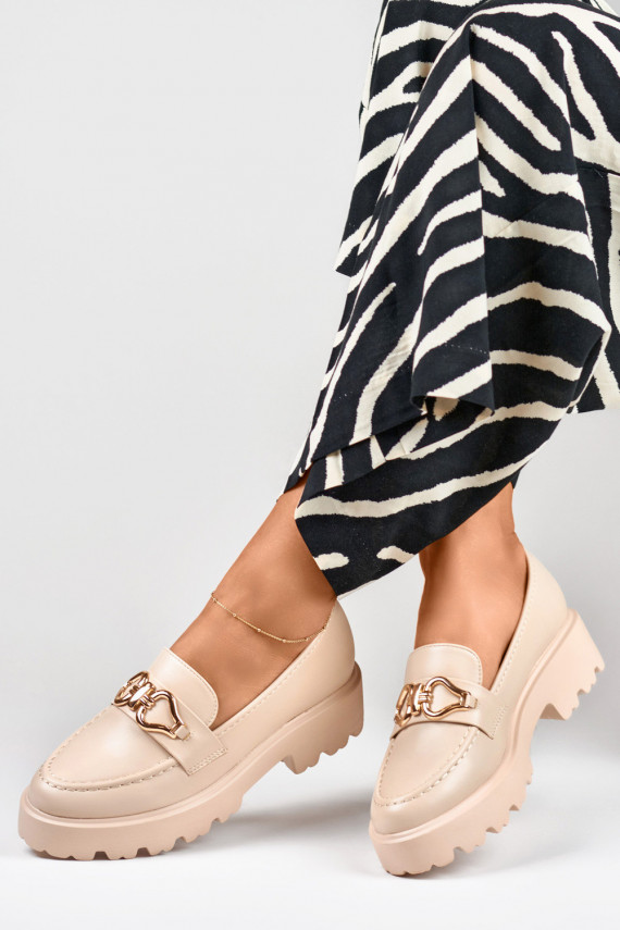 Sand-colored women's sandals made of eco-leather