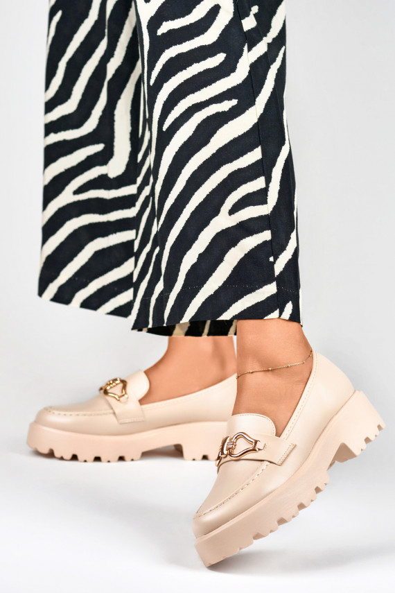 Sand-colored women's sandals made of eco-leather