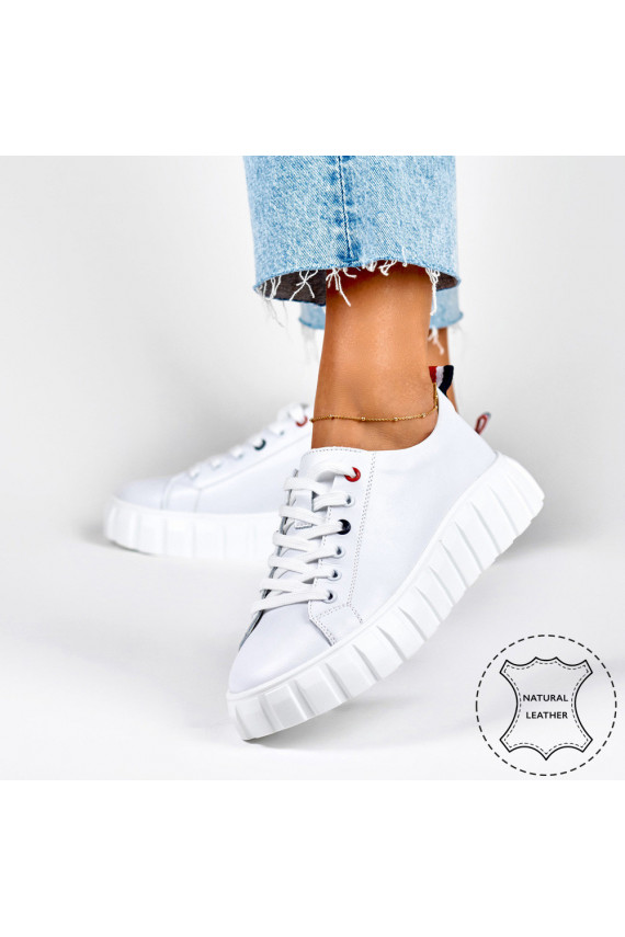 Women's white leather sports shoes