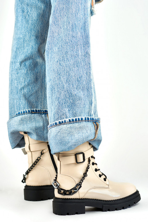 Women's beige patent leather boots... Women's beige patent leather boots...