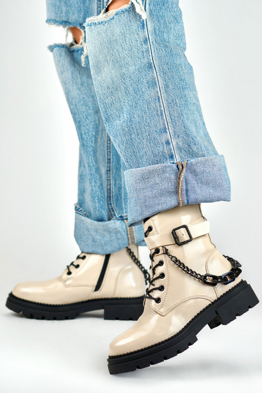 Women's beige patent leather boots... Women's beige patent leather boots...