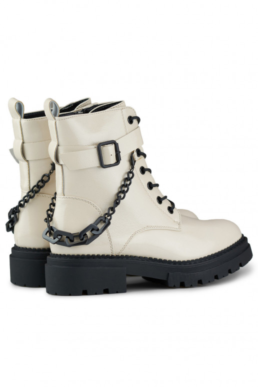 Women's beige patent leather boots... Women's beige patent leather boots...